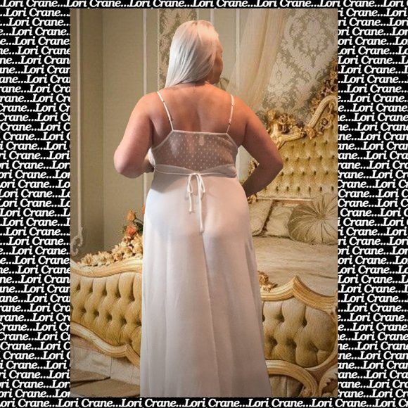 Isabella ivory bridal nightgown - Picture 7 of 10